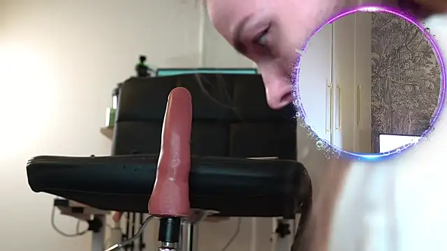 Miss69Ri99 online show from April 2026 10:37:02 PM