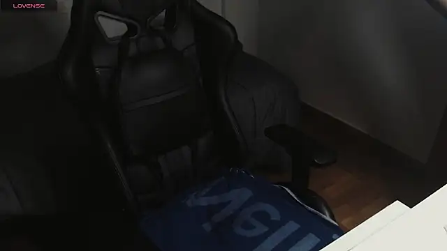 Snapshot of cutehairymacho chatting on March 2025 06:40:02 PM cutehairymacho online show from March 2025 06:40:02 PM