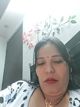 Poojabhabi101 online show from November 2025 05:39:01 AM