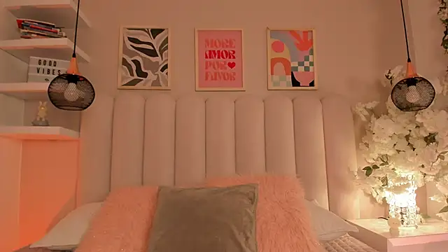 cute  cherry  online show from December 2025 08:29:01 PM