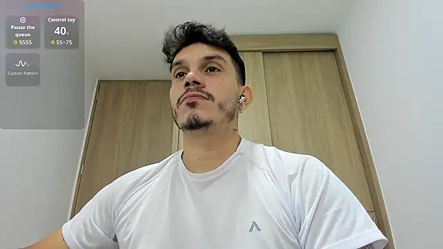 alejandro stark online show from October 2025 10:39:02 PM