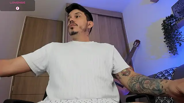Snapshot of alejandro_stark chatting on May 2026 10:54:01 AM alejandro stark online show from May 2026 10:54:01 AM