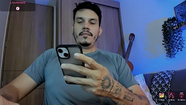 Snapshot of alejandro_stark chatting on July 2026 10:45:01 AM alejandro stark online show from July 2026 10:45:01 AM