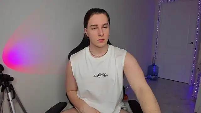 Vincent Strong online show from January 2025 02:30:02 PM