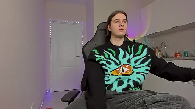 Vincent Strong online show from February 2025 07:42:02 AM