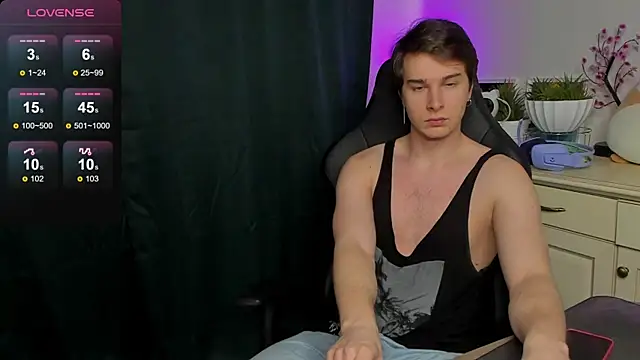 Vincent Strong online show from September 2025 12:09:02 PM