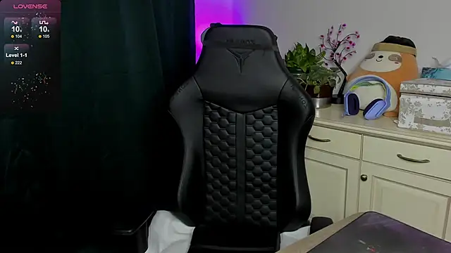 Snapshot of Vincent_Strong chatting on February 2026 08:57:02 AM Vincent Strong online show from February 2026 08:57:02 AM