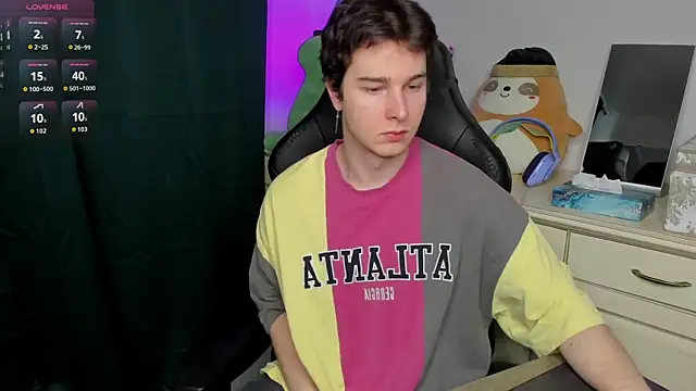 Snapshot of Vincent_Strong chatting on February 2026 08:10:01 AM Vincent Strong online show from February 2026 08:10:01 AM