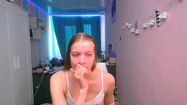   Aphrodita  wow   online show from March 2025 12:25:01 PM