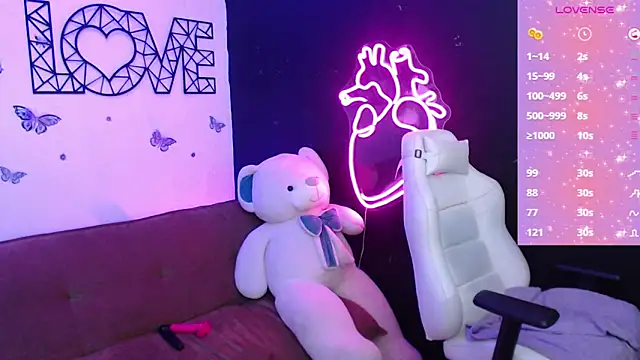 Snapshot of demyanderson_ chatting on February 2025 11:56:02 PM demyanderson online show from February 2025 11:56:02 PM