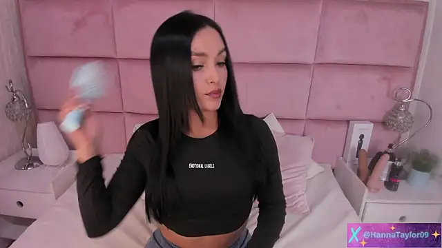 HannaTaylor online show from October 2025 03:04:02 AM