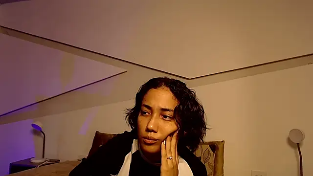 hot little bunny online show from September 2025 09:36:02 PM