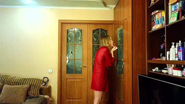 YourQueenX online show from March 2026 08:44:02 AM