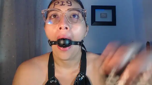 DaMikaela  online show from March 2025 07:20:02 PM