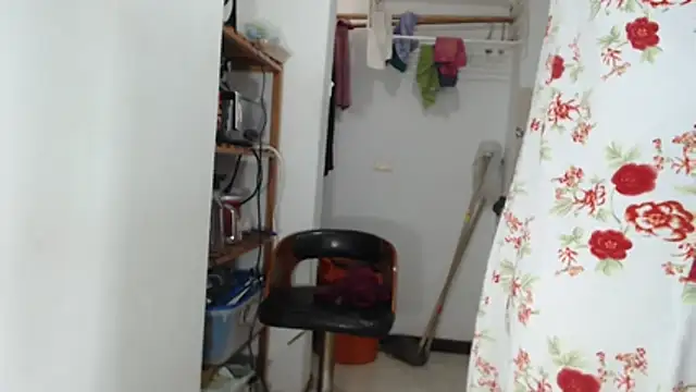 LiraRusso online show from November 2025 08:13:02 PM