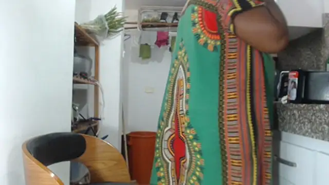 Snapshot of LiraRusso chatting on March 2026 09:28:01 PM LiraRusso online show from March 2026 09:28:01 PM