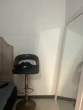 LiraRusso online show from June 2026 10:47:02 PM