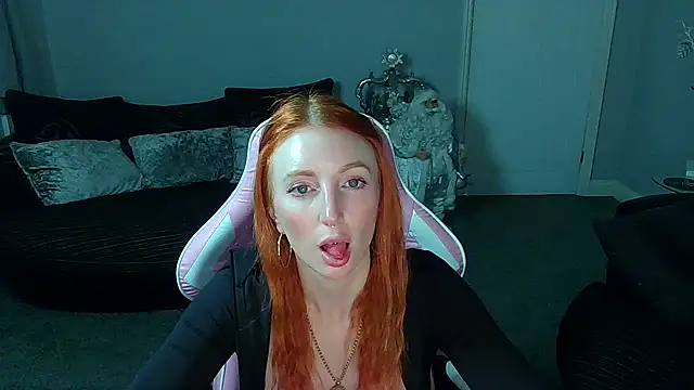 Snapshot of Red_firesquirt chatting on December 2024 02:22:02 PM Red firesquirt online show from December 2024 02:22:02 PM