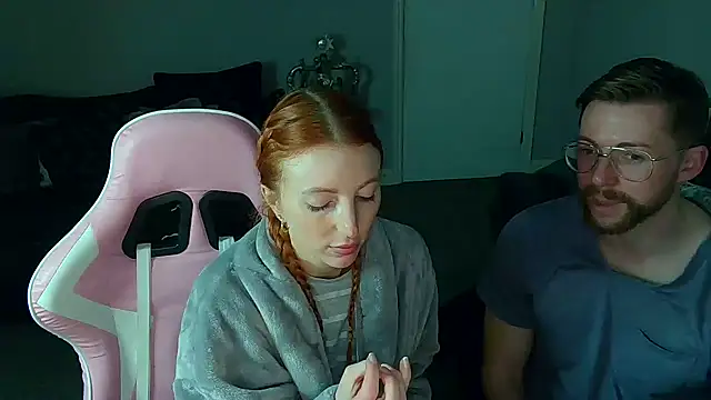 Snapshot of Red_firesquirt chatting on February 2025 09:20:02 PM Red firesquirt online show from February 2025 09:20:02 PM