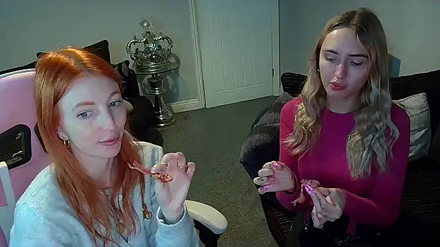 Snapshot of Red_firesquirt chatting on February 2025 10:03:02 PM Red firesquirt online show from February 2025 10:03:02 PM