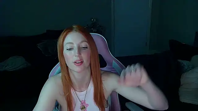 Snapshot of Red_firesquirt chatting on March 2025 09:54:02 PM Red firesquirt online show from March 2025 09:54:02 PM