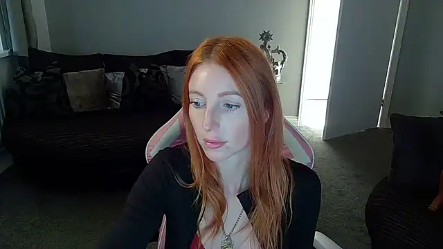 Snapshot of Red_firesquirt chatting on September 2025 02:21:01 PM Red firesquirt online show from September 2025 02:21:01 PM