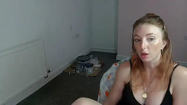 Snapshot of Red_firesquirt chatting on June 2026 06:14:01 PM Red firesquirt online show from June 2026 06:14:01 PM