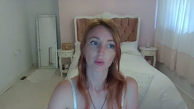 Snapshot of Red_firesquirt chatting on June 2026 01:56:02 PM Red firesquirt online show from June 2026 01:56:02 PM