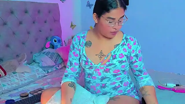 mabellfox online show from December 2024 09:54:02 PM