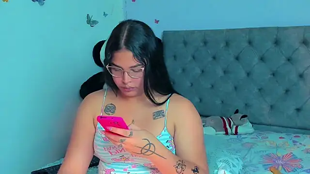 mabellfox online show from March 2025 05:56:01 PM