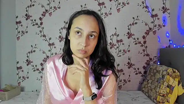 Alisagold90 online show from November 2025 11:25:01 AM