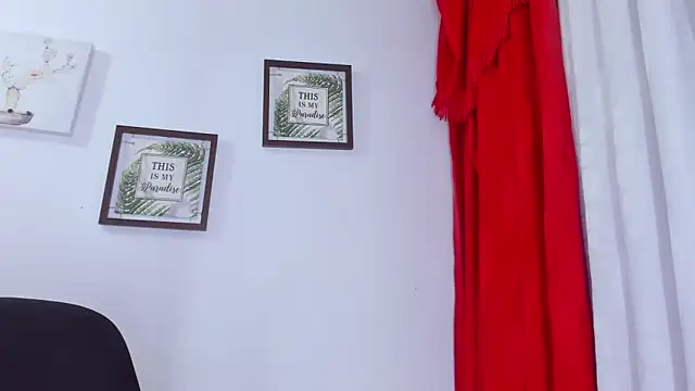 Snapshot of Victoria_Caruso chatting on December 2024 12:30:02 AM Victoria Caruso online show from December 2024 12:30:02 AM