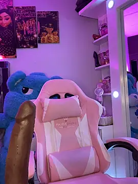 CloeeBeckam online show from January 2026 07:35:02 AM