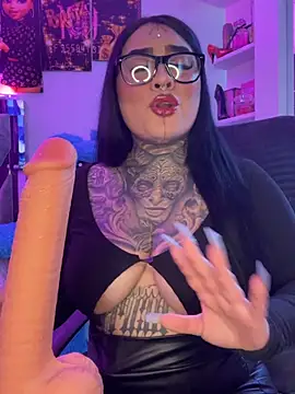 CloeeBeckam online show from March 2026 06:55:02 PM