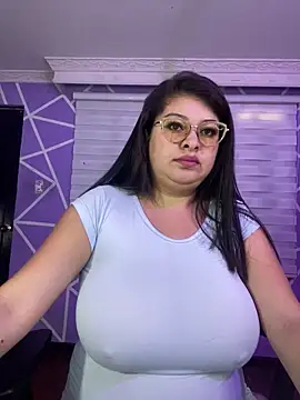 MiiaaJoness online show from February 2026 03:08:02 PM