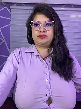 Snapshot of MiiaaJoness chatting on May 2026 05:20:02 PM MiiaaJoness online show from May 2026 05:20:02 PM