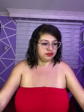 Snapshot of MiiaaJoness chatting on June 2026 05:05:01 AM MiiaaJoness online show from June 2026 05:05:01 AM