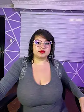 Snapshot of MiiaaJoness chatting on July 2026 03:28:01 PM MiiaaJoness online show from July 2026 03:28:01 PM