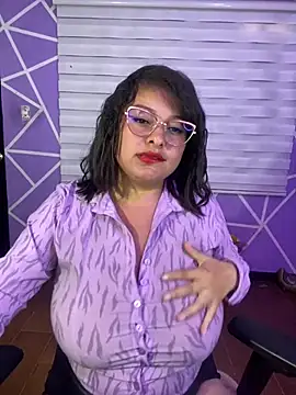 Snapshot of MiiaaJoness chatting on July 2026 06:20:01 PM MiiaaJoness online show from July 2026 06:20:01 PM