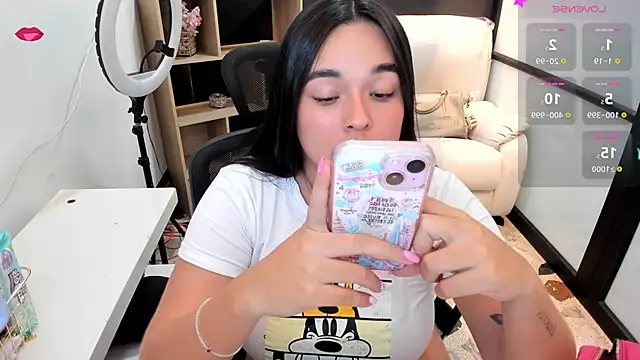 Snapshot of CelesteBrucee chatting on February 2025 02:17:02 AM CelesteBrucee online show from February 2025 02:17:02 AM