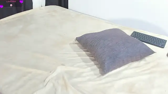 Yummy squirter online show from March 2025 03:43:01 AM