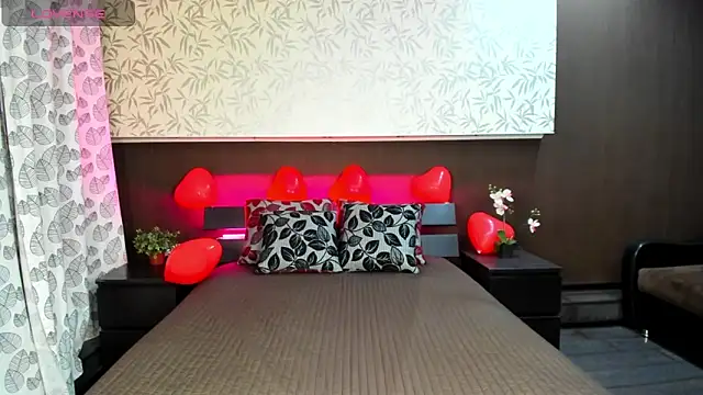 Donna Evans online show from February 2025 12:08:02 AM