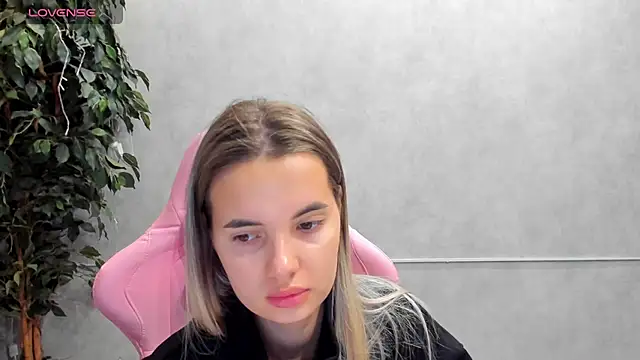 Donna Evans online show from March 2025 12:08:01 AM