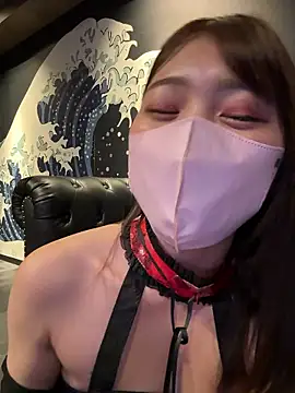 Snapshot of SUZU_ chatting on June 2026 10:36:02 AM SUZU online show from June 2026 10:36:02 AM