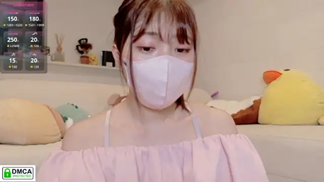 Snapshot of SUZU_ chatting on July 2026 12:09:01 PM SUZU online show from July 2026 12:09:01 PM