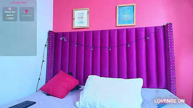 Snapshot of littlee_emilyy_ chatting on December 2024 03:05:02 PM littlee emilyy  online show from December 2024 03:05:02 PM