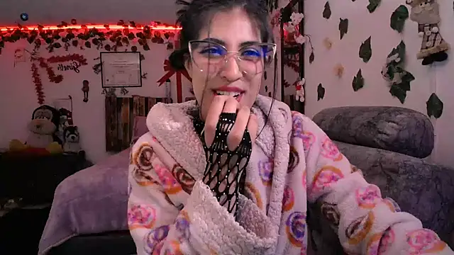 azahar  ziiz online show from December 2024 12:24:01 AM