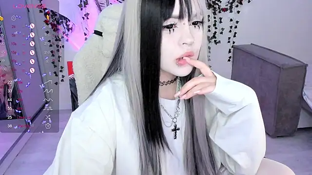 SelenaCute online show from November 2025 04:44:02 AM