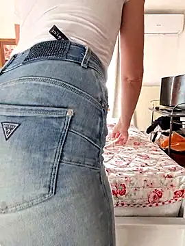 Silvia Zeno online show from April 2026 05:54:01 AM