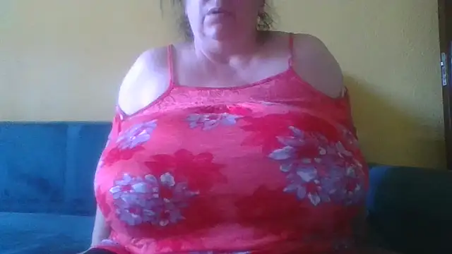 Nataliesbestjuggs online show from October 2025 01:51:01 PM